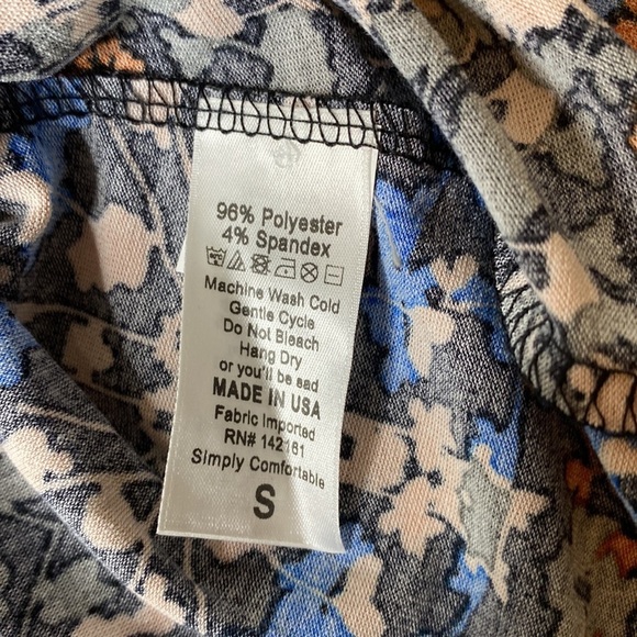 NWT LuLaRoe Classic T Size S - Picture 6 of 8